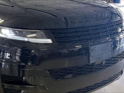 Used 2025 Land Rover Range Rover Sport SE AWD/4WD image 30