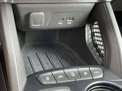 Used 2025 Chevrolet TrailBlazer LT AWD/4WD image 18