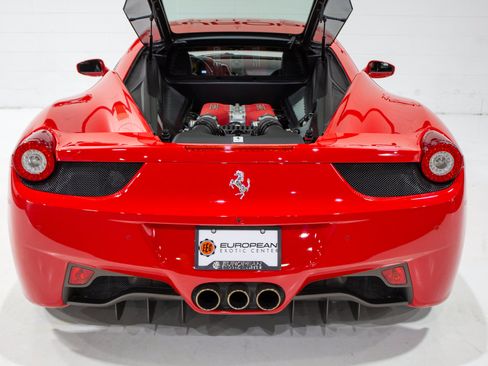 Used 2014 Ferrari 458 Italia Coupe RWD image 35