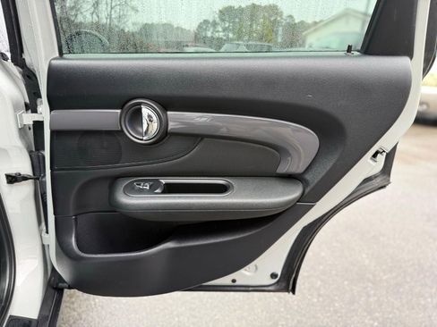 Used 2019 MINI Cooper Clubman S w/ Storage Package image 25