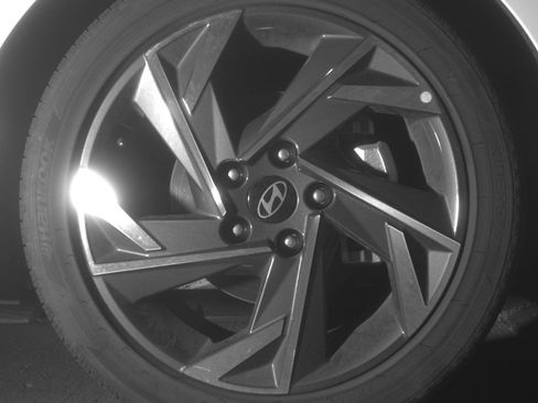 Used 2025 Hyundai Elantra SEL FWD image 13