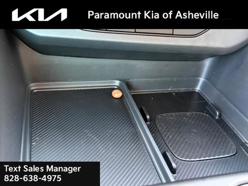 New 2026 Kia Carnival EX image 16