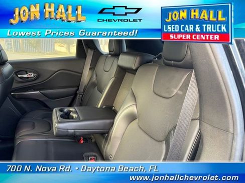 Used 2019 Jeep Cherokee Limited image 21