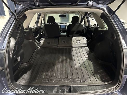 Used 2018 Subaru Outback 2.5i Premium image 10