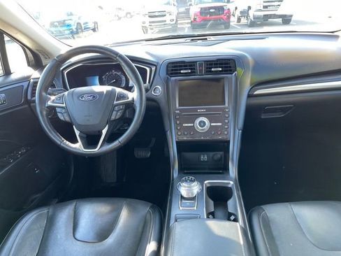Used 2019 Ford Fusion Titanium FWD image 12
