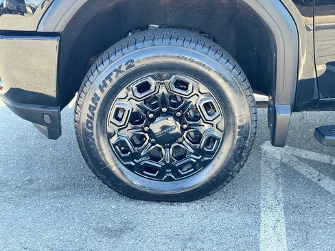 Used 2020 GMC Sierra 2500 Denali w/ Denali Ultimate Package AWD/4WD image 3
