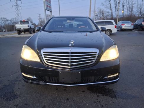 Used 2011 Mercedes-Benz S 550 4MATIC image 2