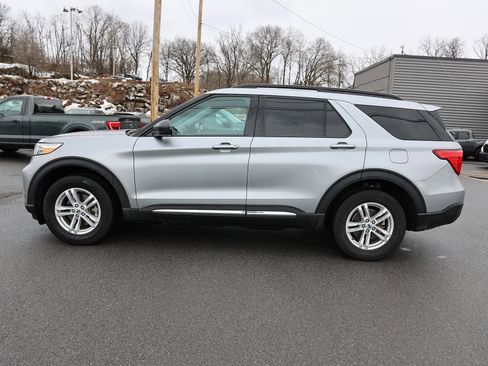 Certified 2023 Ford Explorer XLT image 4