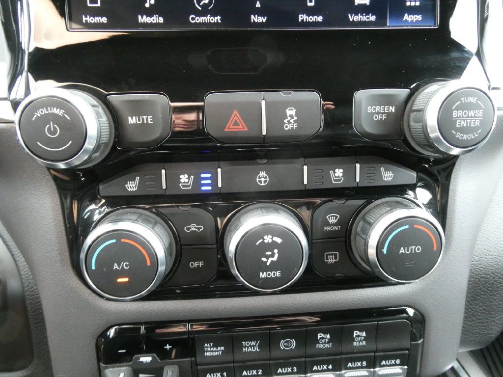 Used 2022 RAM 2500 Laramie AWD/4WD image 33