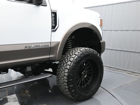 Used 2020 Ford F250 King Ranch w/ FX4 Off-Road Package image 49