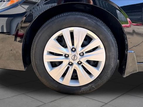 Certified 2024 Nissan Sentra S FWD image 10