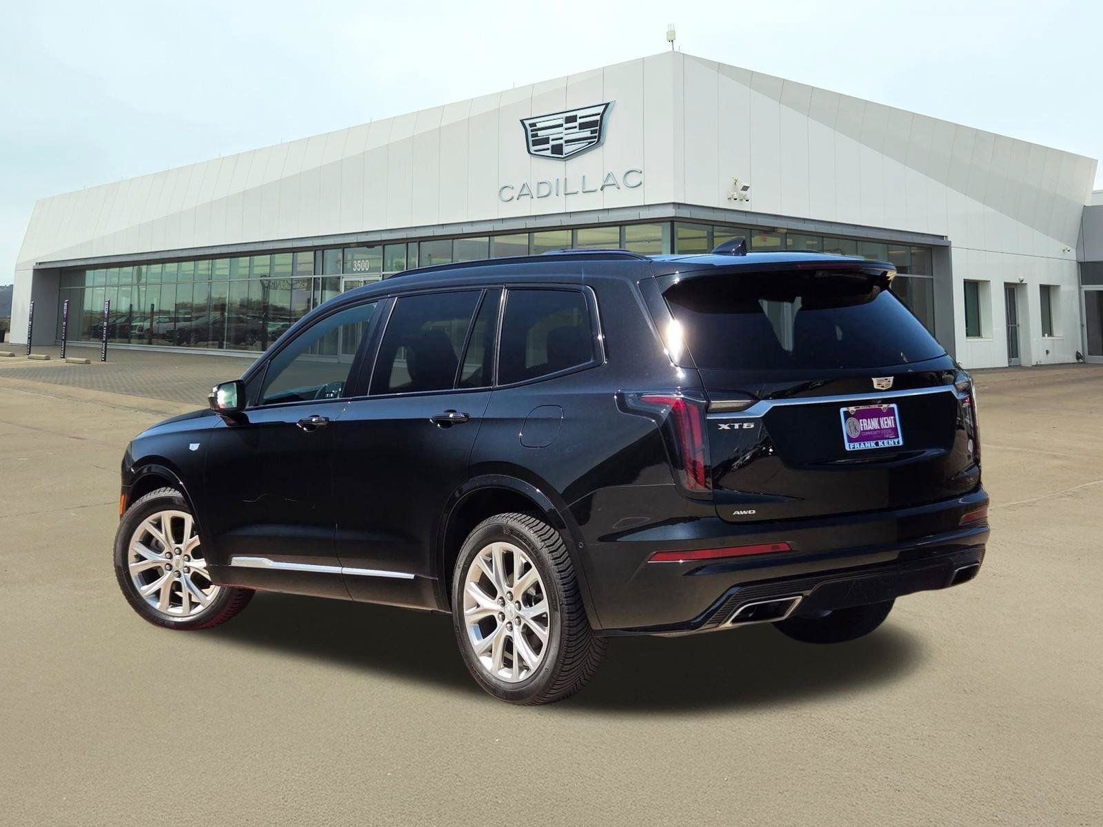 Used 2020 Cadillac XT6 Sport AWD/4WD image 4