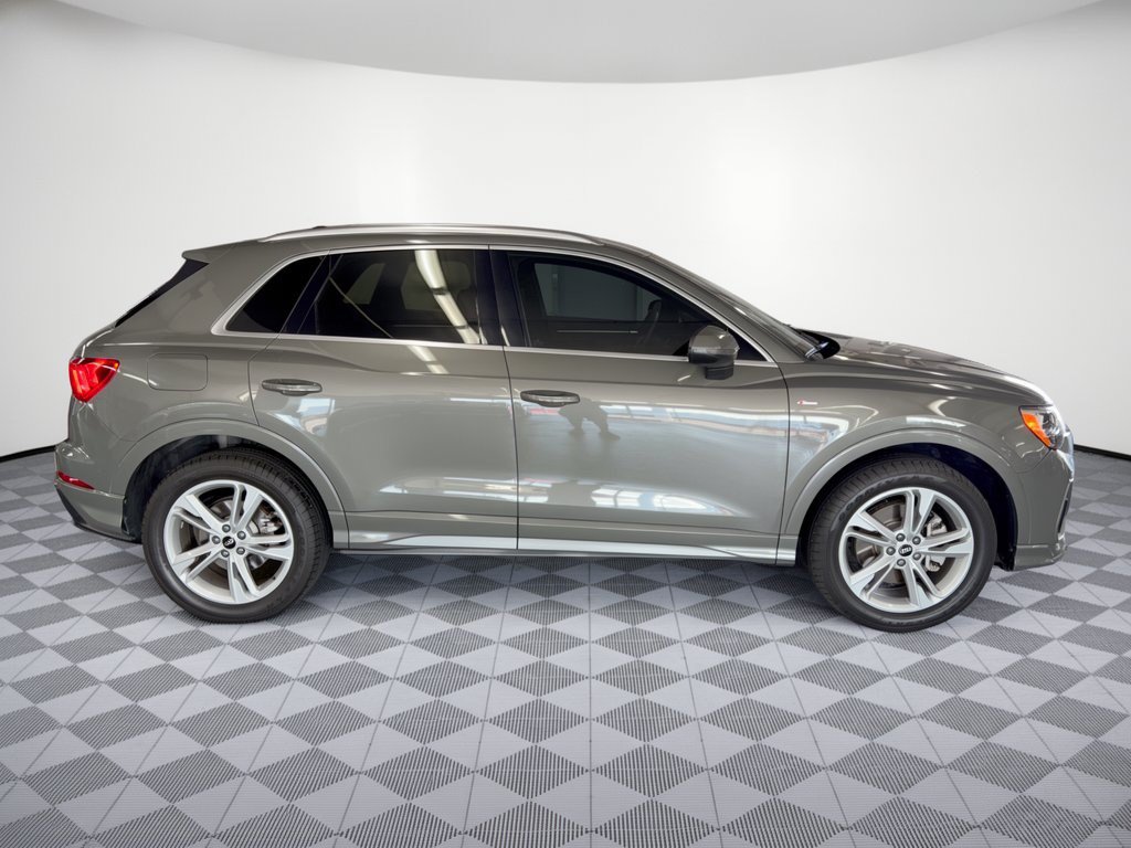 Certified 2021 Audi Q3 2.0T Premium w/ Convenience Package AWD/4WD image 8