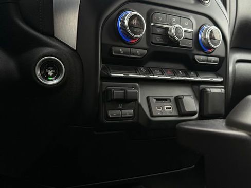 Used 2022 GMC Sierra 1500 SLT image 26