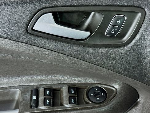 Used 2018 Ford Escape SE FWD image 22
