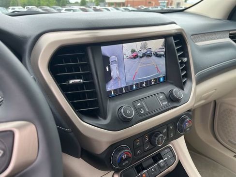 Used 2023 GMC Acadia Denali w/ Denali Ultimate Package AWD/4WD image 28