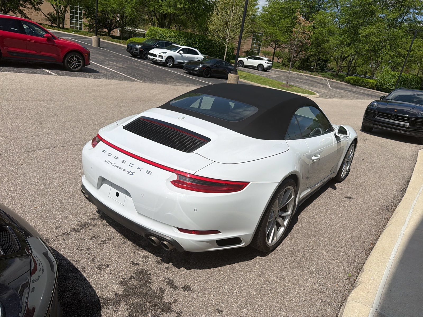 Used 2017 Porsche 911 Carrera 4S AWD/4WD image 7