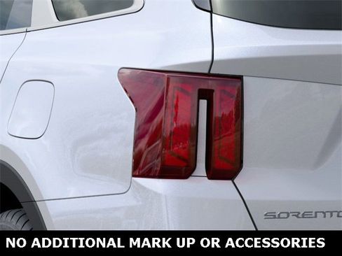 New 2026 Kia Sorento S image 11