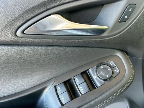 Used 2024 Buick Encore GX Sport Touring FWD image 21
