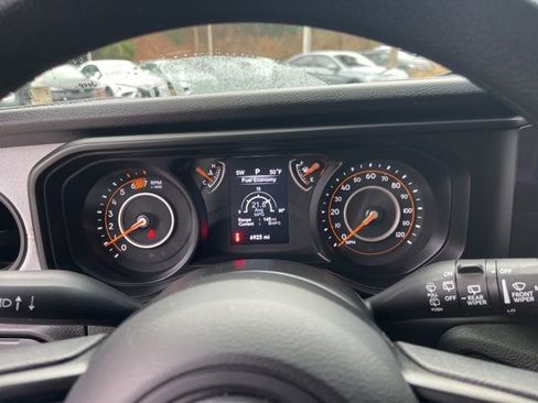 Used 2025 Jeep Wrangler Sport image 20