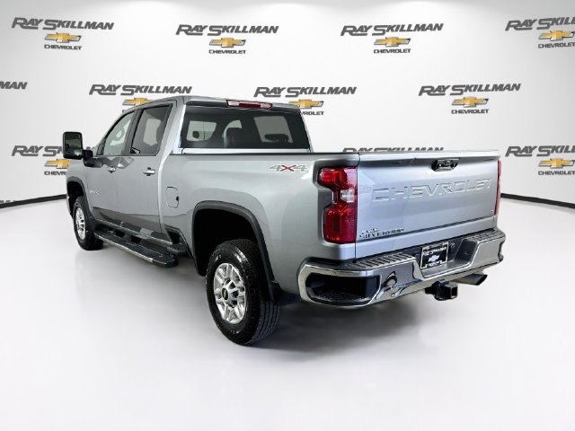 Used 2025 Chevrolet Silverado 2500 LT w/ Convenience Package AWD/4WD image 5