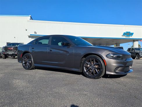 Used 2023 Dodge Charger R/T w/ Blacktop Package image 2
