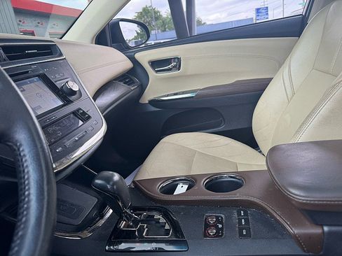 Used 2016 Toyota Avalon XLE Premium FWD image 17