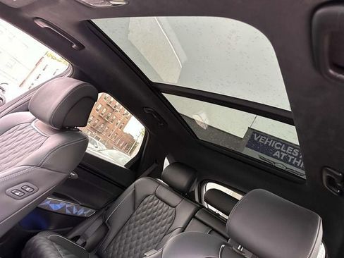 Used 2025 Genesis GV70 3.5T Sport w/ Sport Advanced Package image 12