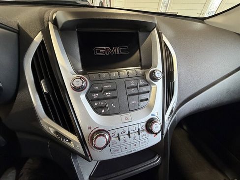 Used 2016 GMC Terrain SLE image 17