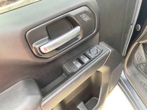 Used 2021 Chevrolet Silverado 1500 Custom AWD/4WD image 21