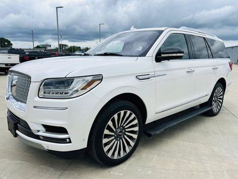 Used 2019 Lincoln Navigator Reserve AWD/4WD image 43