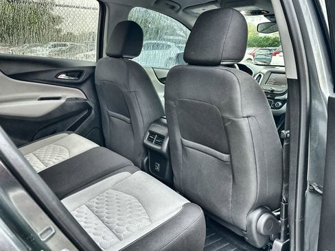 Used 2020 Chevrolet Equinox LT image 18