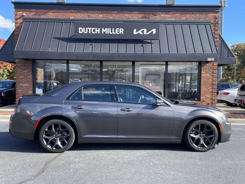 Used 2023 Chrysler 300 S image 8