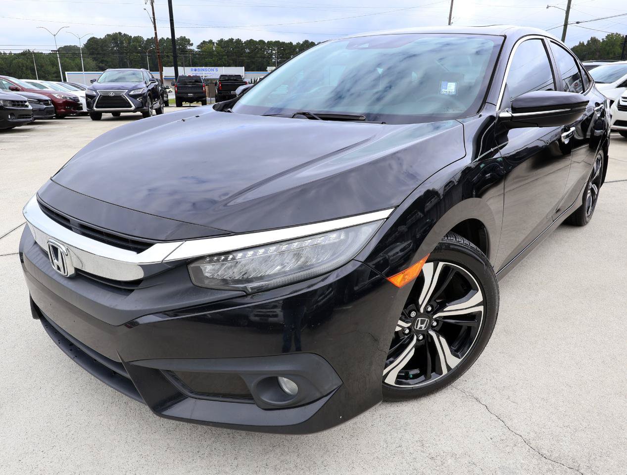 Used 2017 Honda Civic Touring image 2