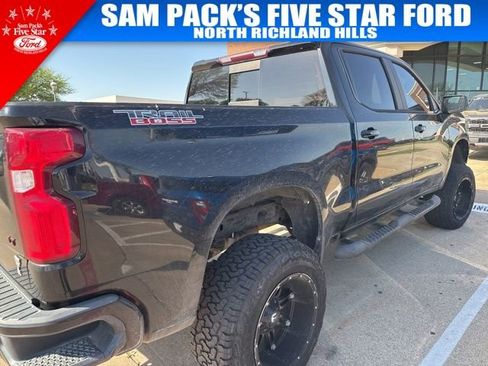 Used 2019 Chevrolet Silverado 1500 LT Trail Boss image 3