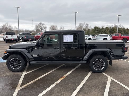 Used 2022 Jeep Gladiator Overland w/ Popular Equipment Package image 5