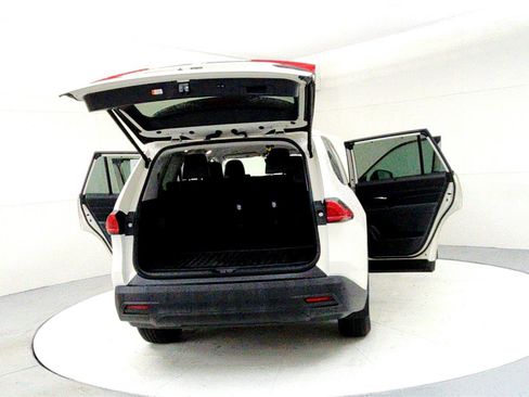 Certified 2024 Toyota Grand Highlander XLE image 11