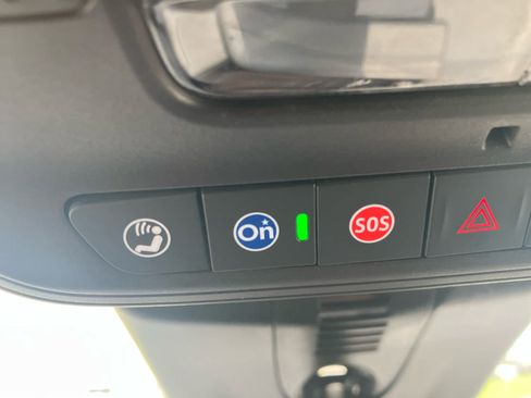 Used 2025 GMC Acadia Elevation FWD image 23