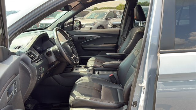 Used 2023 Honda Passport TrailSport image 9