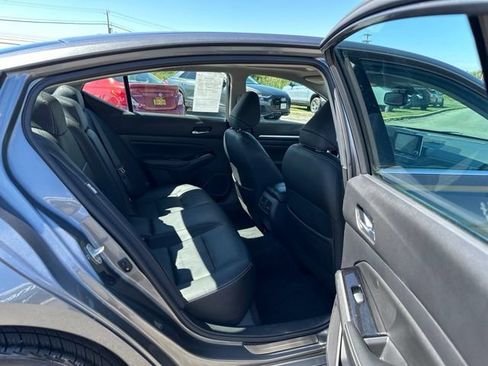 Used 2020 Nissan Altima 2.5 Platinum AWD/4WD image 23