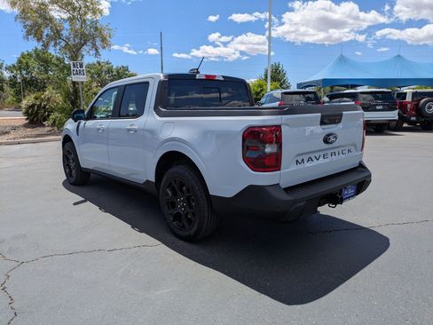 Certified 2025 Ford Maverick Lariat w/ Black Appearance Package AWD/4WD image 6