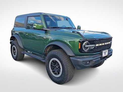 Certified 2022 Ford Bronco Outer Banks w/ Sasquatch Package AWD/4WD image 1