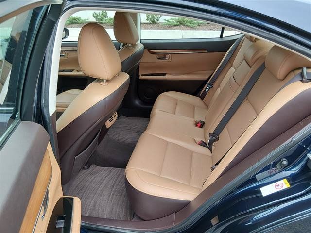 Used 2016 Lexus ES 350 w/ Navigation System Package FWD image 10