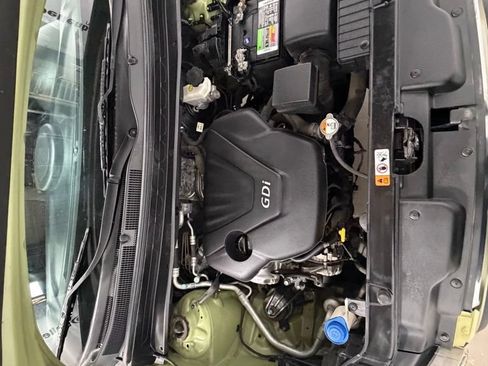 Used 2012 Kia Soul FWD image 9