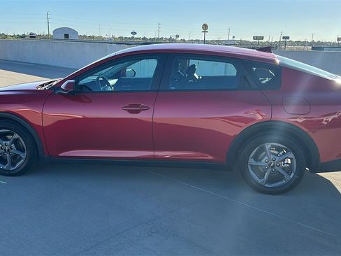 Used 2025 Kia K4 LXS image 9