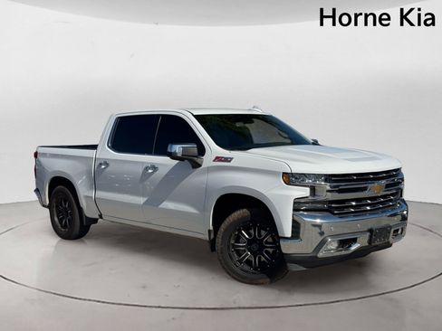 Used 2020 Chevrolet Silverado 1500 LTZ w/ LTZ Plus Package AWD/4WD image 2