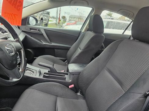 Used 2013 MAZDA MAZDA3 i SV w/ Convenience Pkg image 25