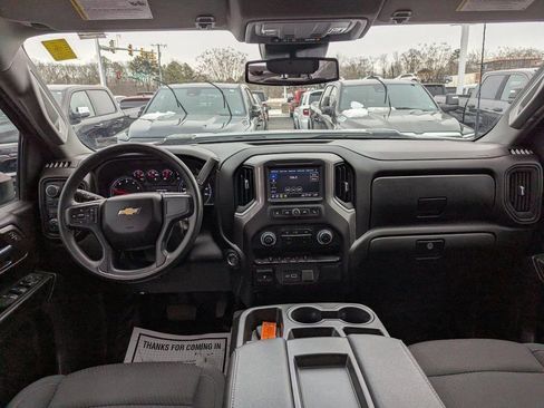 Used 2024 Chevrolet Silverado 3500 W/T image 11