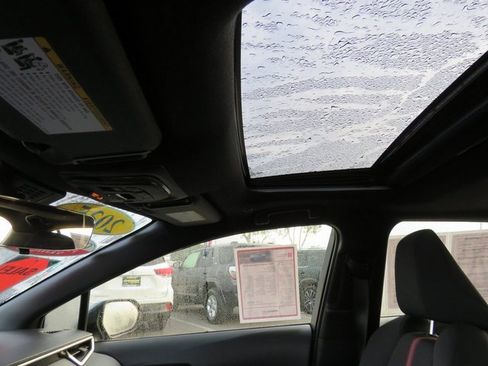 Certified 2025 Toyota Corolla SE image 33