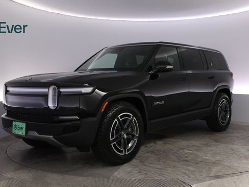 Used 2025 Rivian R1S Adventure Dual AWD/4WD image 2